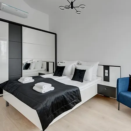 Waterlane Riverside - Spa, Pool, Gym & Parking By Downtown Apartment