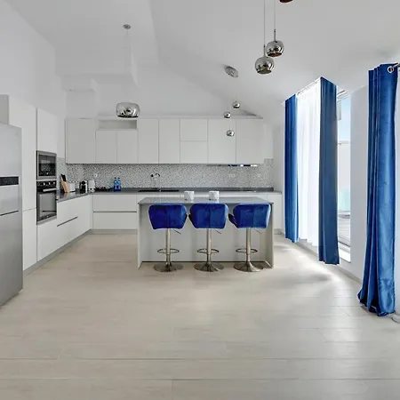 Waterlane Riverside - Spa, Pool, Gym & Parking By Downtown Apartment