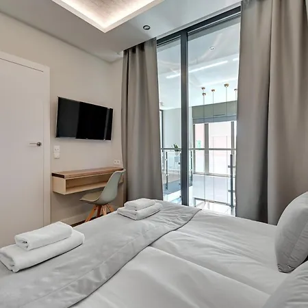Waterlane Riverside - Spa, Pool, Gym & Parking By Downtown Apartment